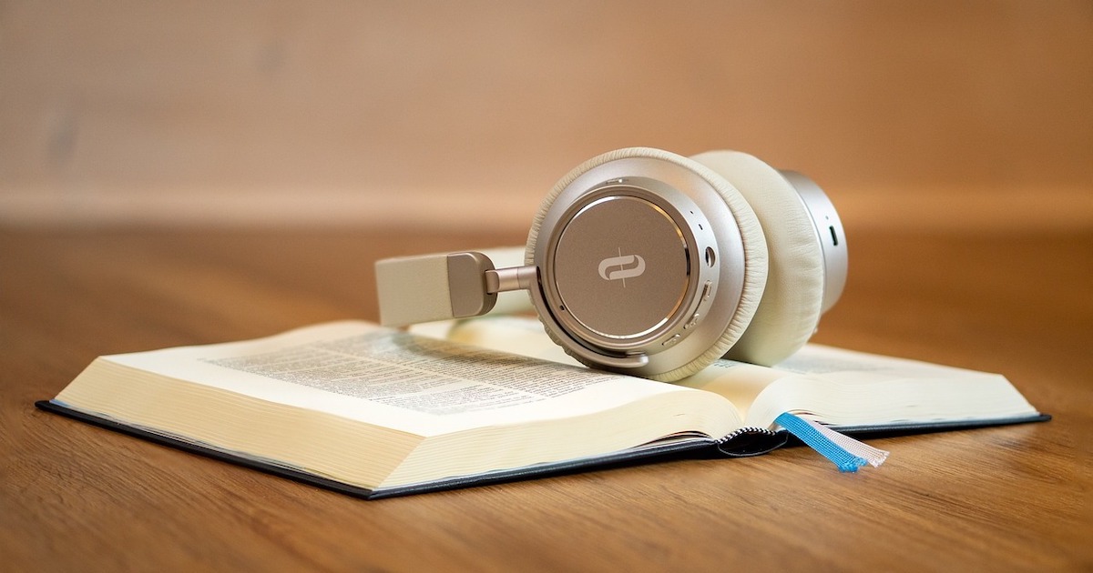 audibleの本を選ぶイメージ画像。